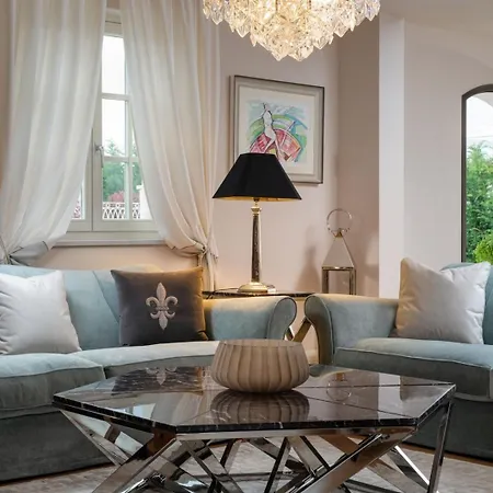 Luxury Luna With A Pool Βίλα Tar-Vabriga